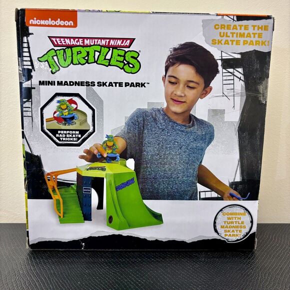 Teenage Mutant Ninja Turtles TMNT Mini Madness Skate Park w/ Figure Nickelodeon - Picture 2 of 4